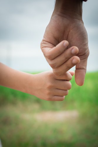 Mains parent enfant